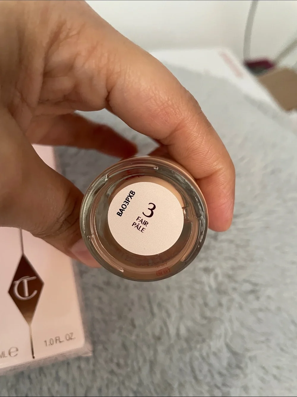 Charlotte Tilbury Hollywood Flawless Filter Radiant Skin Tint - Beige